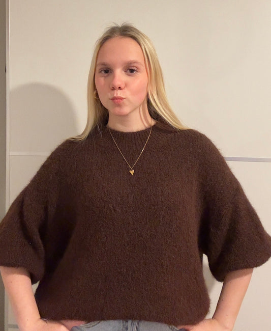 Knitted brown top
