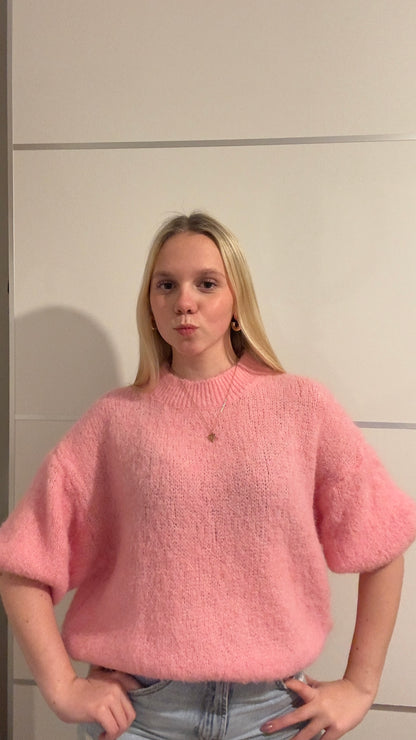 Knitted pink top