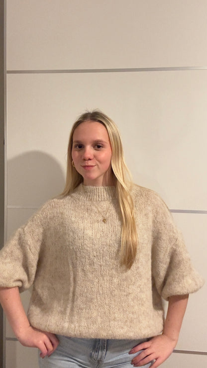 Knitted beige top