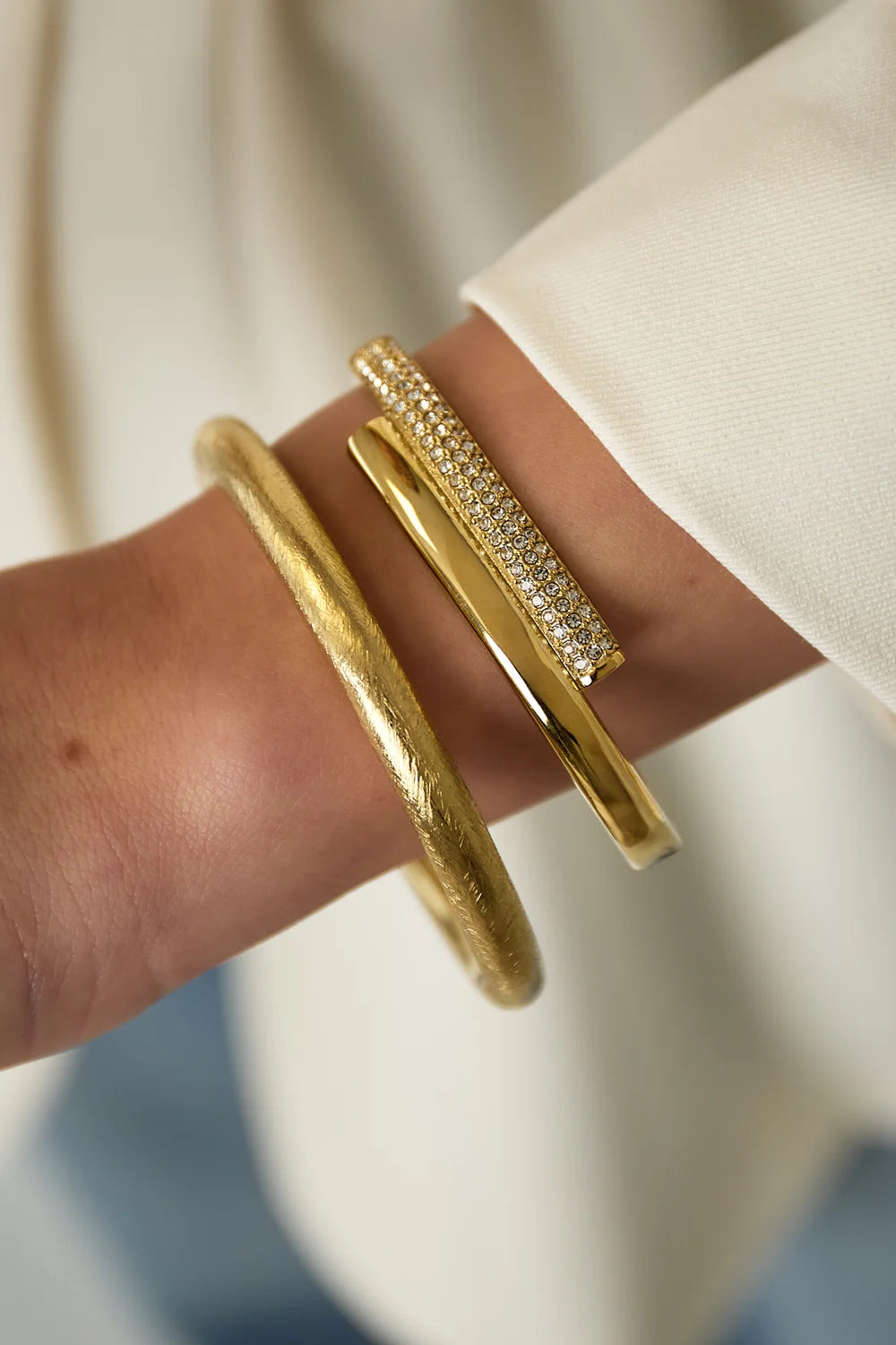 Elegant bangle GOUD
